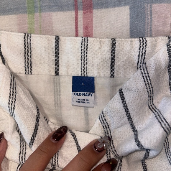 Old Navy Cream and Black Fitted Crop Tank Top - Picture 3 of 3